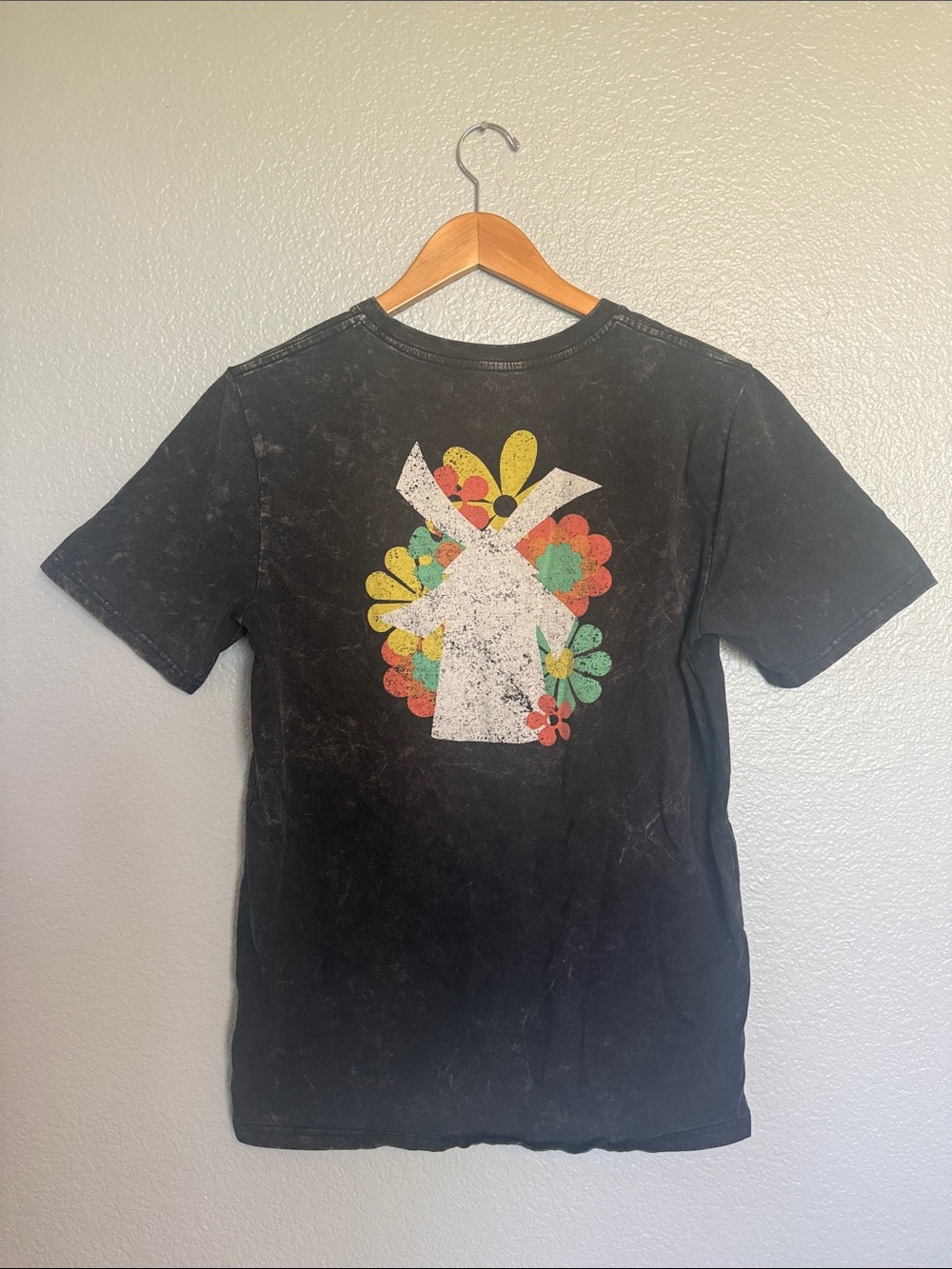 Dutch Bros Windmill with Flowers T-shirt